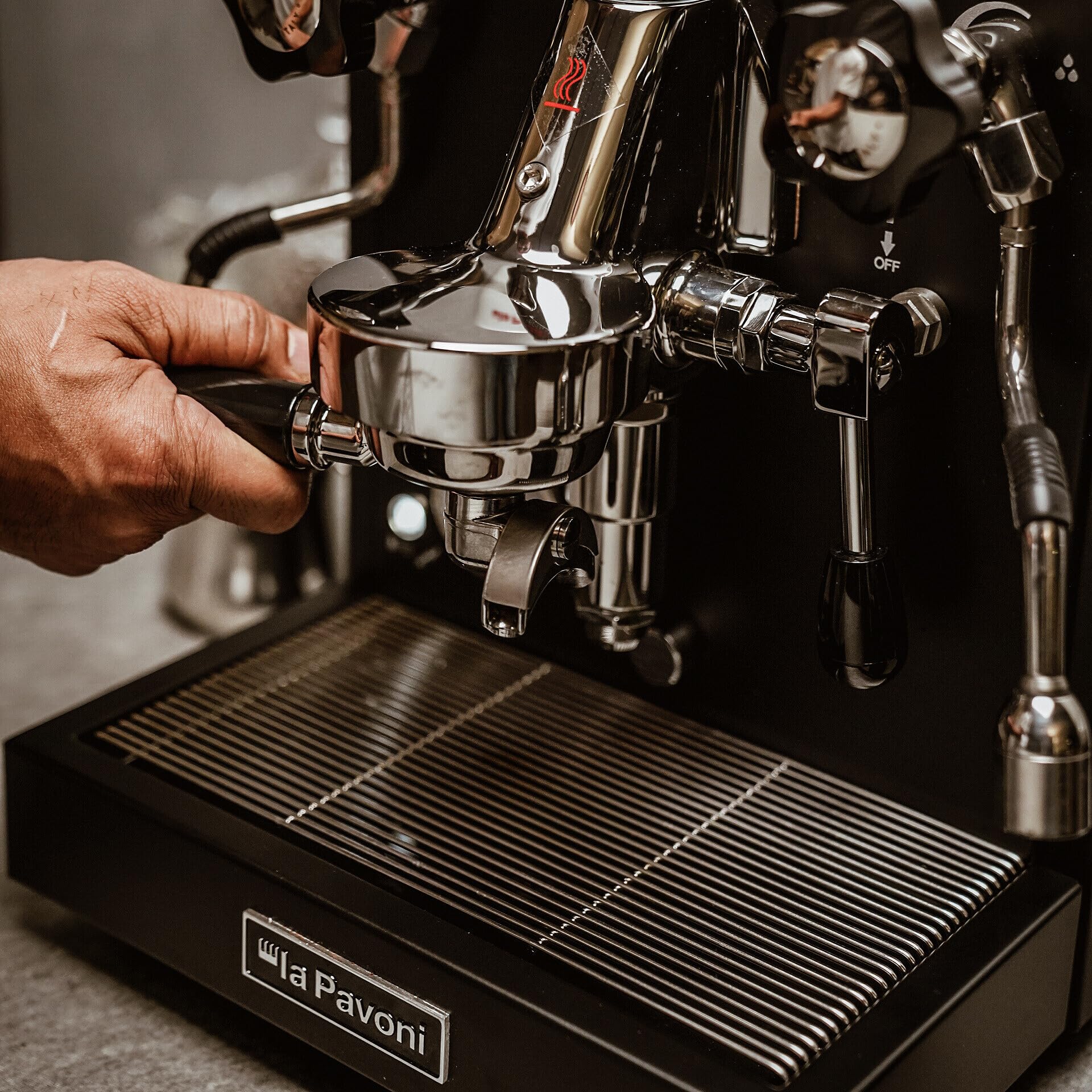 la-pavoni-new-cellini-classic-lpsccb01eu-macchina-espresso-semi-professionale-ac image 6